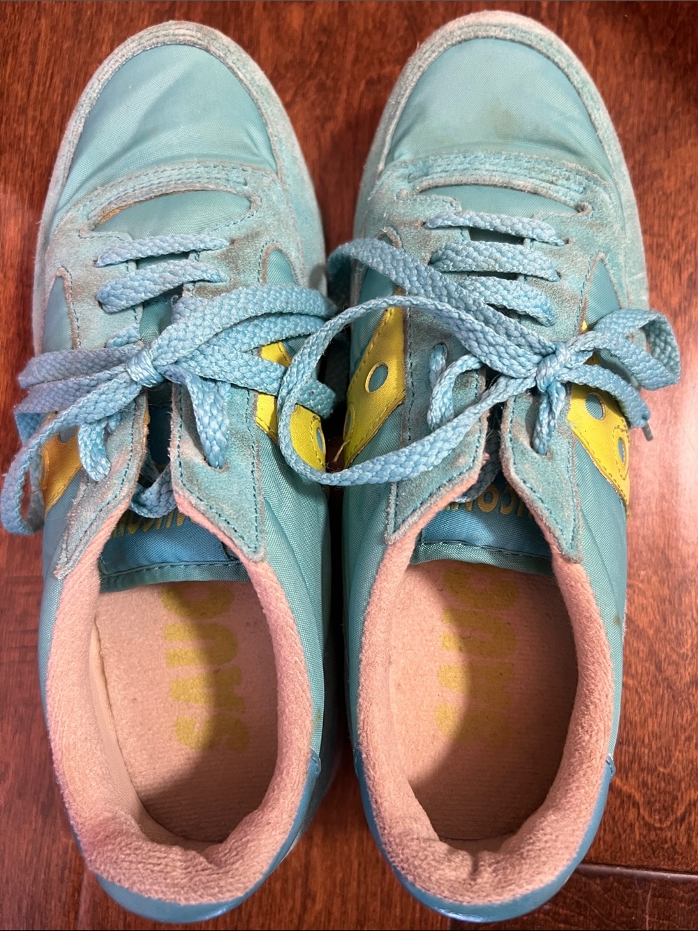 Saucony Blue Casual Sneakers with Yellow Accent